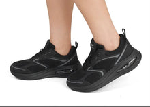 Carica l'immagine nel visualizzatore di Gallery, Scarpe Basculanti Con Ammortizzatori Modello Monaco Nero
