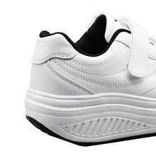 Carica l&#39;immagine nel visualizzatore di Gallery, Scarpe Basculanti Bianco Modello Bali in Eco Pelle Con Strappi

