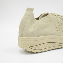 Carica l&#39;immagine nel visualizzatore di Gallery, Scarpe Basculanti Beige Modello Dubai in Tessuto Con Lacci
